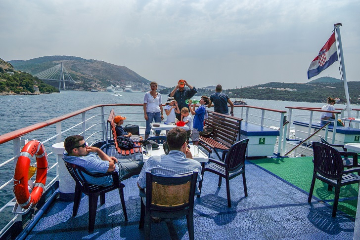 Fähre Jadrolinija Familien an Bord Fähre Jadrolinija Familien an Bord