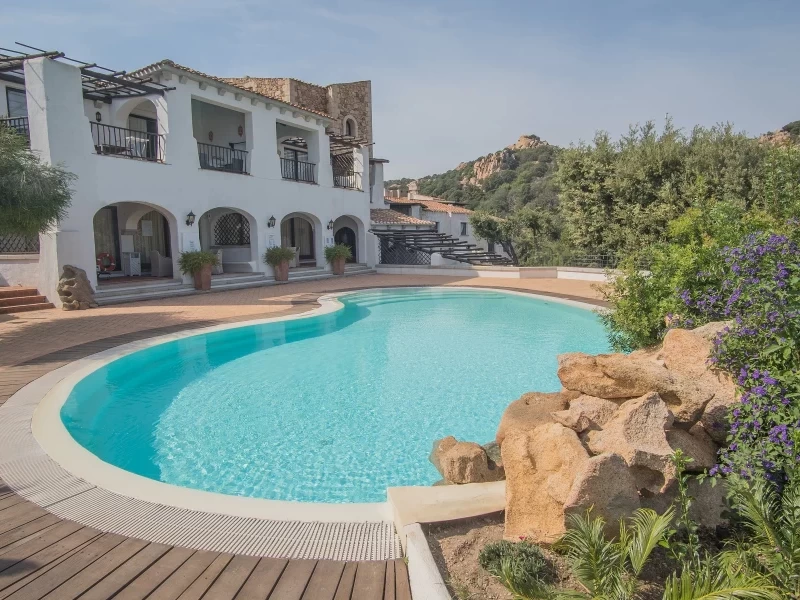 il_giardino_degli_oleandri_pool_800x600.jpg